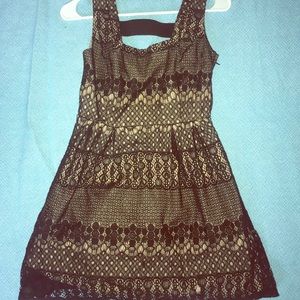 Vintage Gorgeous Lace Dress with Unique Back!